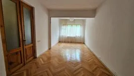 For Rent, 3 Room, Old building, Tbilisi, Sanzona