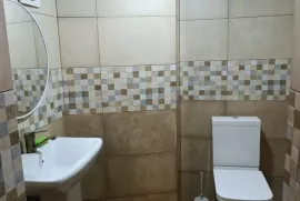 Продается , Универсальное коммерческое помещение
