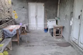 იყიდება სახლი, 5 ოთახიანი, თელავი, შალაური