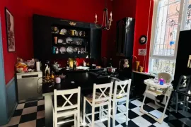 Продается квартира, 4 Kомнатная, Старое здание, Тбилиси, Мтацминда