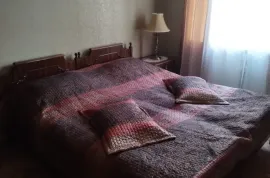 Продается квартира, 3 Kомнатная, Старое здание, Тбилиси, Плато Нуцубидзе