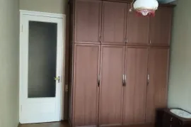 Продается квартира, 3 Kомнатная, Старое здание, Тбилиси, Плато Нуцубидзе