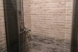 ქირავდება ბინა, 4 ოთახიანი, ძველი აშენებული, თბილისი, ვაკე