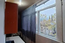 ქირავდება ბინა, 3 ოთახიანი, ძველი აშენებული, თბილისი, ჩუღურეთი