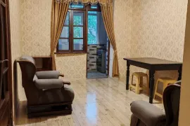 ქირავდება ბინა, 3 ოთახიანი, ძველი აშენებული, თბილისი, ჩუღურეთი