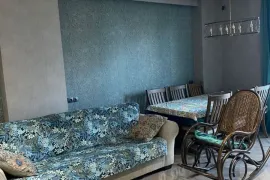 ქირავდება ბინა, 4 ოთახიანი, ახალი აშენებული, ბათუმი, რუსთაველის უბანი