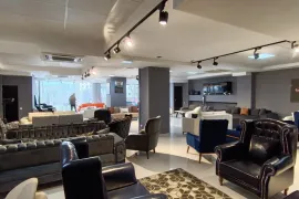 For Rent, Universal commercial space, Sanzona