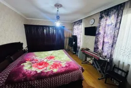 იყიდება სახლი, 15 ოთახიანი, თბილისი, სამგორი