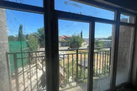 იყიდება სახლი, 5 ოთახიანი, თბილისი, სოფ. დიღომი