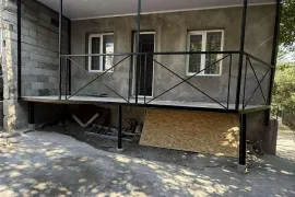 Продается Дом, 5 Kомнатная, Тбилиси, Исани