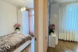 იყიდება ბინა, 3 ოთახიანი, ახალი აშენებული, ბათუმი, აეროპორტის უბანი