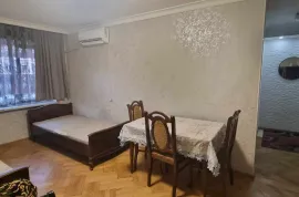 ქირავდება ბინა, 1 ოთახიანი, ძველი აშენებული, თბილისი, საბურთალო