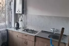 ქირავდება ბინა, 1 ოთახიანი, ძველი აშენებული, თბილისი, საბურთალო