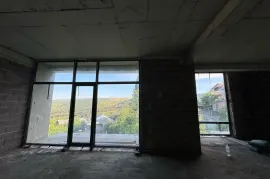 იყიდება სახლი, 10 ოთახიანი, თბილისის შემოგარენი, ოქროყანა