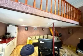 Apartment for sale, 1 Room, Old building, Tbilisi, Sololaki