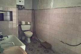 Apartment for sale, 3 Room, Old building, Tbilisi, Mtatsminda