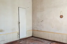 Apartment for sale, 3 Room, Old building, Tbilisi, Mtatsminda