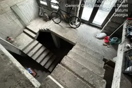 Продается , Универсальное коммерческое помещение, Старый Батумский район