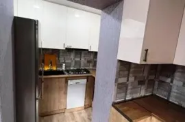 For Rent, 3 Room, Old building, Tbilisi, saburtalo