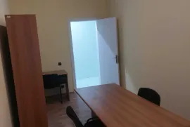 ქირავდება, საოფისე ფართი, ზუგდიდი