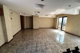 For Rent, Universal commercial space, Chugureti