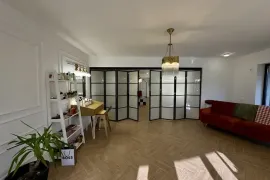 ქირავდება, უნივერსალური კომერციული  ფართი, საბურთალო