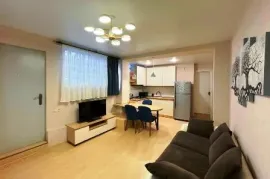 Аренда, 3 Kомнатная, Старое здание, Тбилиси, Вера