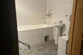 Продается квартира, 3 Kомнатная, Старое здание, Мцхетский район, Мцхета
