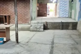 ქირავდება, უნივერსალური კომერციული  ფართი, ისანი