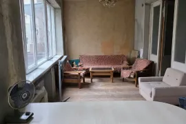 Продается квартира, 4 Kомнатная, Старое здание, Тбилиси, saburtalo