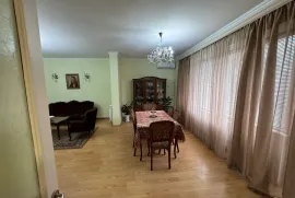 Apartment for sale, 4 Room, Old building, Tbilisi, vake