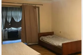 ქირავდება ბინა, 2 ოთახიანი, ძველი აშენებული, თბილისი, საბურთალო