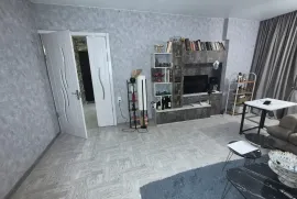 Продается квартира, 3 Kомнатная, Старое здание, Тбилиси, Варкетили
