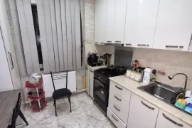 Продается квартира, 3 Kомнатная, Старое здание, Тбилиси, Варкетили