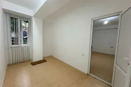 ქირავდება, უნივერსალური კომერციული  ფართი, ვაკე
