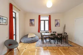 For Rent, 4 Room, Old building, Tbilisi, Vera