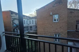 For Rent, 4 Room, Old building, Tbilisi, Vera