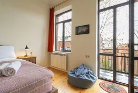 For Rent, 4 Room, Old building, Tbilisi, Vera