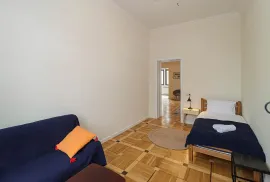For Rent, 4 Room, Old building, Tbilisi, Vera