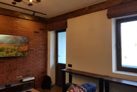Apartment for sale, 3 Room, Old building, Tbilisi, Abanotubani