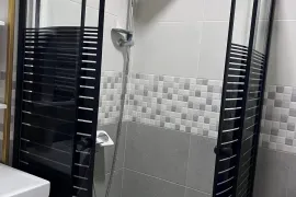 ქირავდება ბინა, 3 ოთახიანი, ძველი აშენებული, თბილისი, მუხიანი