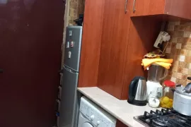 Продается квартира, 4 Kомнатная, Старое здание, Тбилиси, Чугурети