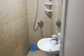 Продается квартира, 4 Kомнатная, Старое здание, Тбилиси, Чугурети