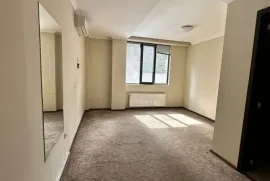 For Rent, Universal commercial space, vake