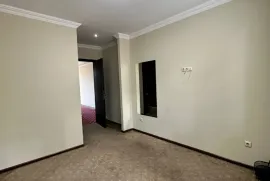 For Rent, Universal commercial space, vake
