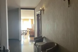 Продается квартира, 4 Kомнатная, Старое здание, Тбилиси, saburtalo