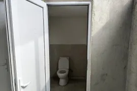 For Rent, Warehouse, Lilo