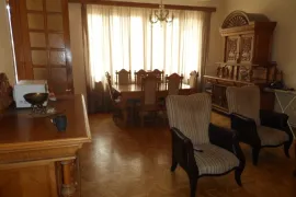 Продается квартира, 6 Kомнатная, Старое здание, Тбилиси, saburtalo