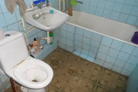 Продается квартира, 6 Kомнатная, Старое здание, Тбилиси, saburtalo