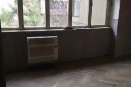 Аренда, 3 Kомнатная, Старое здание, Тбилиси, Санзона